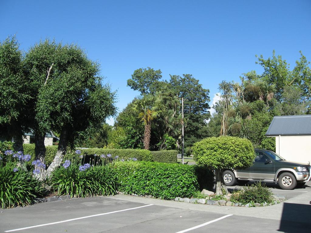 جيرالدين Four Peaks Motel المظهر الخارجي الصورة