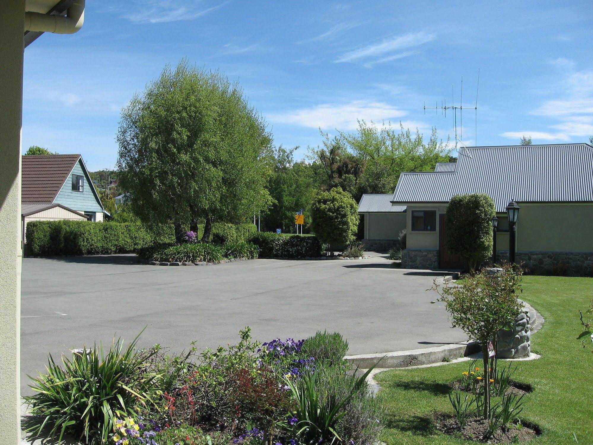 جيرالدين Four Peaks Motel المظهر الخارجي الصورة