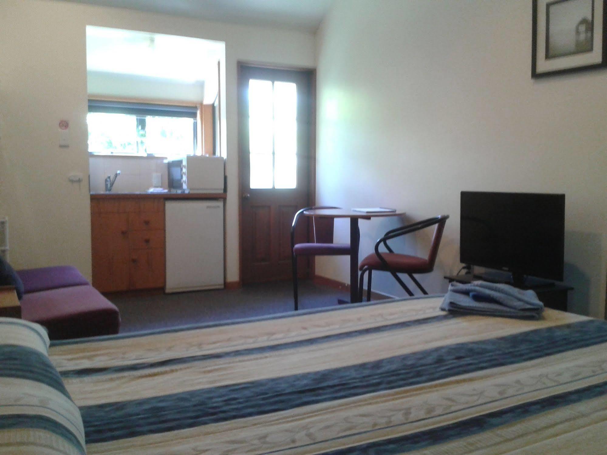 جيرالدين Four Peaks Motel المظهر الخارجي الصورة