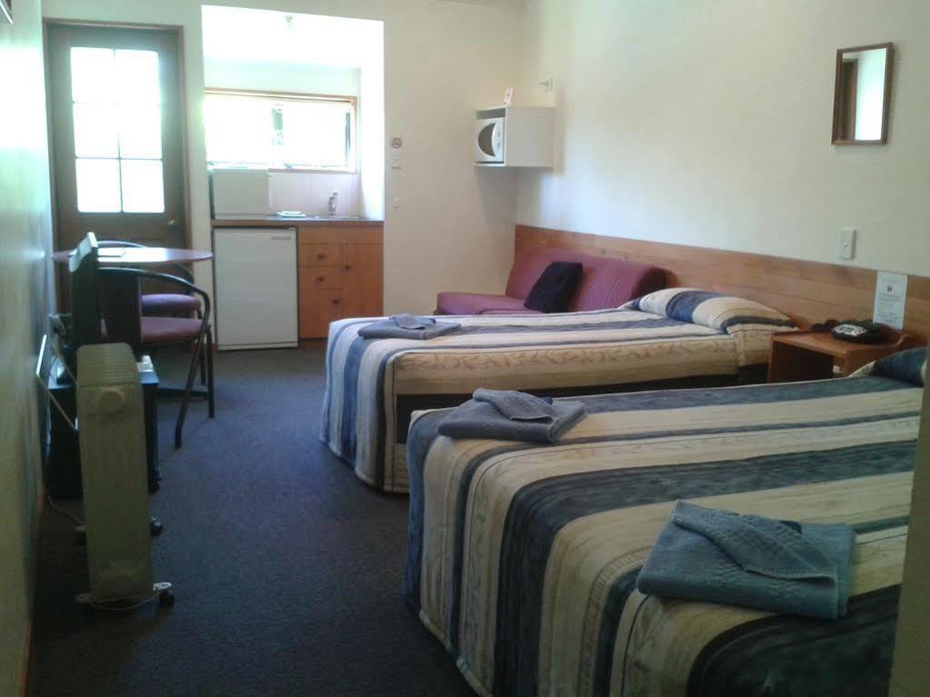 جيرالدين Four Peaks Motel المظهر الخارجي الصورة