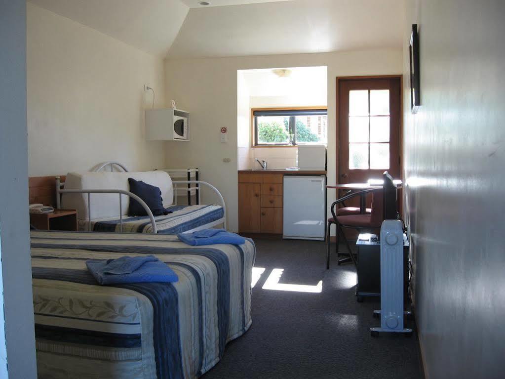 جيرالدين Four Peaks Motel المظهر الخارجي الصورة