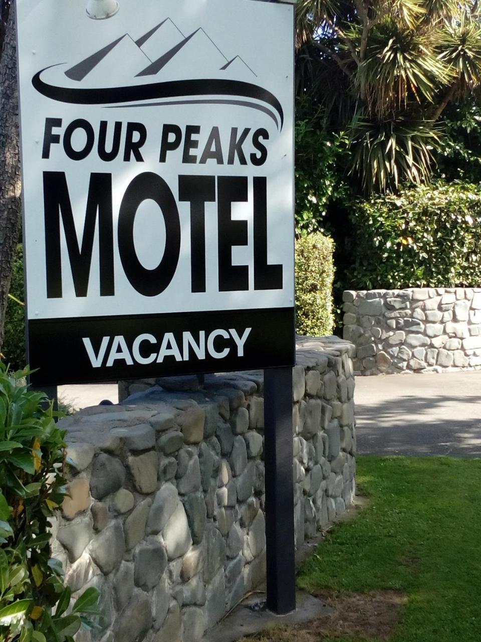 جيرالدين Four Peaks Motel المظهر الخارجي الصورة